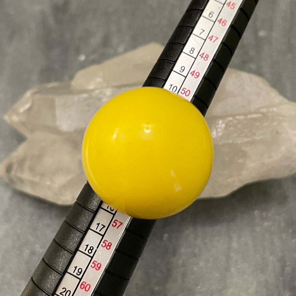 Vintage Yellow Ball Statement Ring - Picture 4 of 12